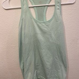 Lululemon tank